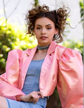 90s Space Buns: The Coolest Back-to-School Trend of 2022