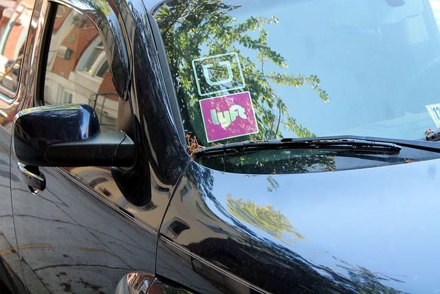 Judge Orders Uber, Lyft to Classify Drivers as Employees