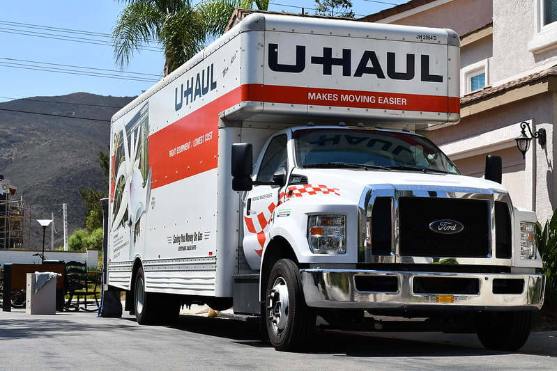 Hawaiian Tourists Renting U-Hauls Due to Car Rental Shortage