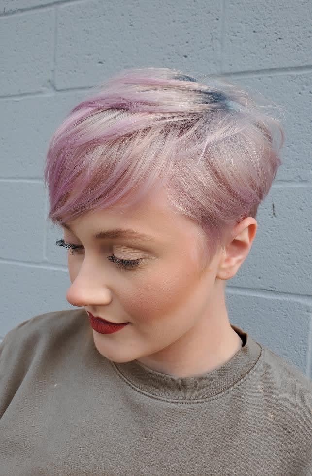 Add Texture to a Pixie with this Weaving Hair Cut Technique