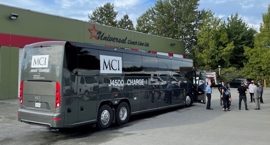 Universal Coach Line Orders First Battery-Electric J4500 CHARGE Coach in Canada