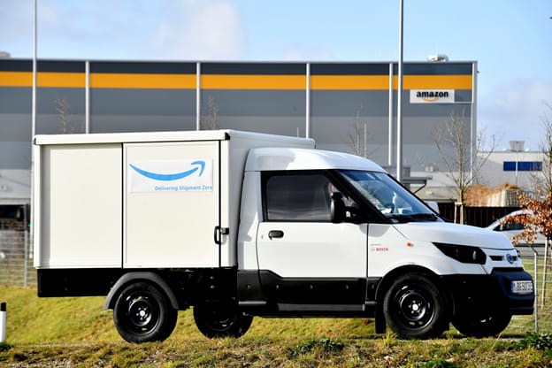 Amazon Orders Electric Vans for Munich Distribution Center