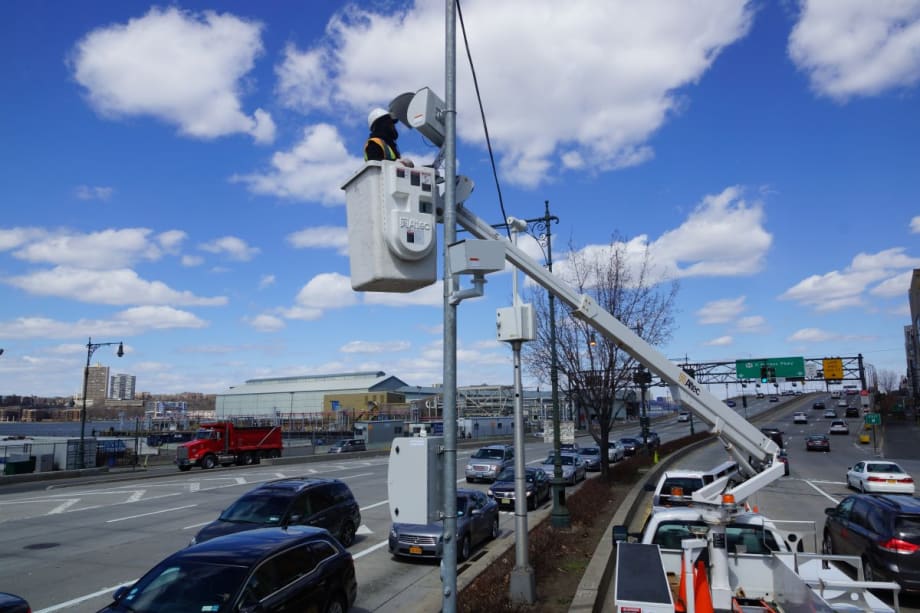 NYC Renews Red Light, Speed Monitoring Camera Contract with Verra Mobility