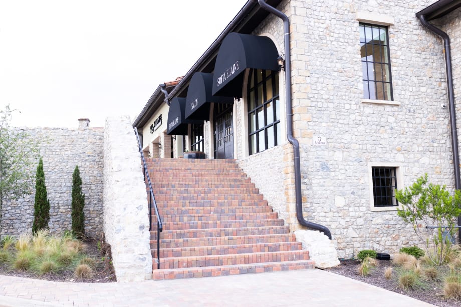 SALON TOUR: Sofia Elaine Salon