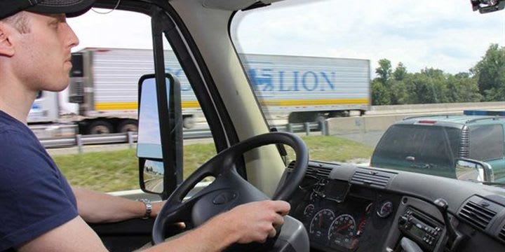 Trucking Industry Groups Support Bill to Allow Younger Drivers
