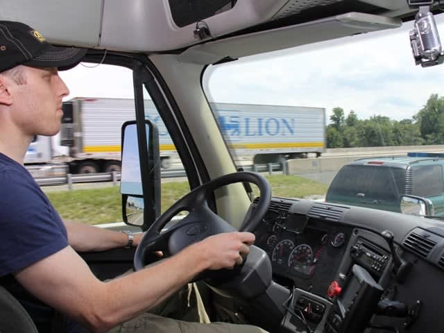 Bill to Lower Interstate Truck Driving Age Reintroduced 