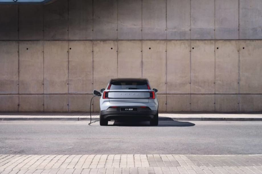 Electric Volvos Gain Access to 12,000 Tesla Superchargers