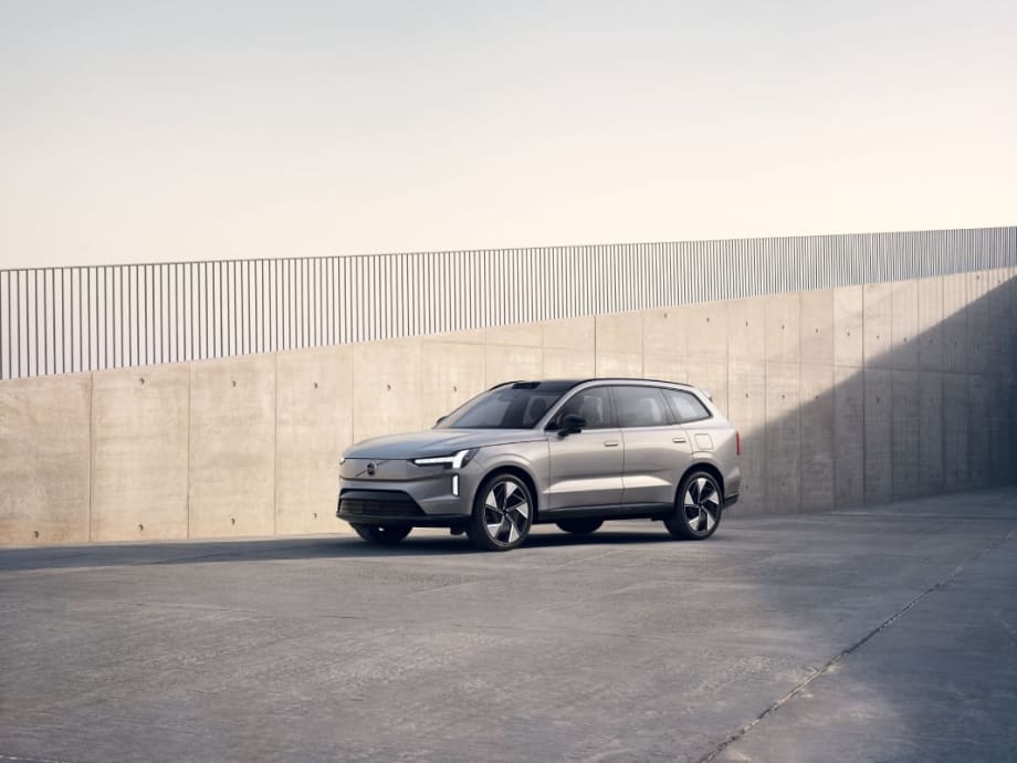 Volvo Announces Pricing for 2025 EX90