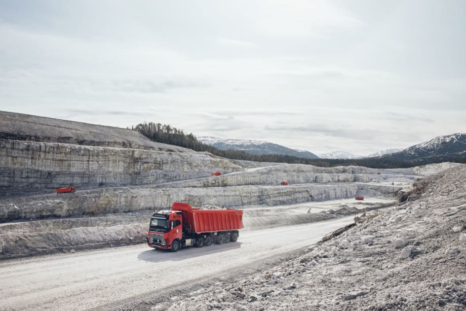 Volvo Removes Safety Driver in Autonomous Mining Operations