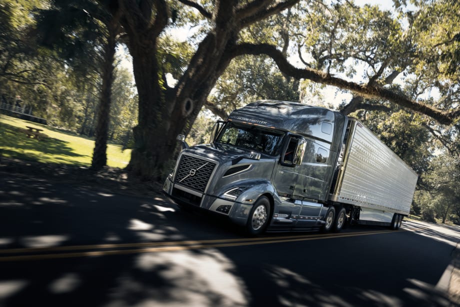 Volvo Trucks Debuts Xceed Fuel Efficiency Spec for VNL 760 and VNL 860