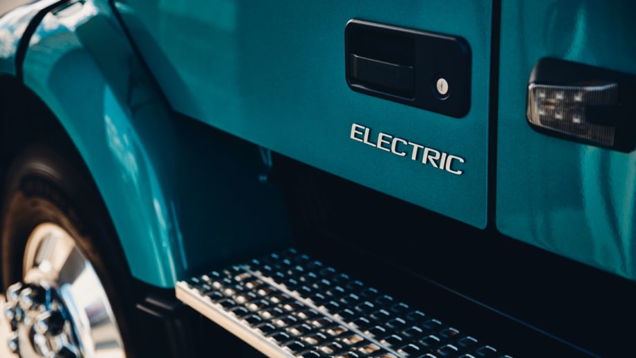 Volvo VNR Electric Truck to Hit the Market Dec. 3