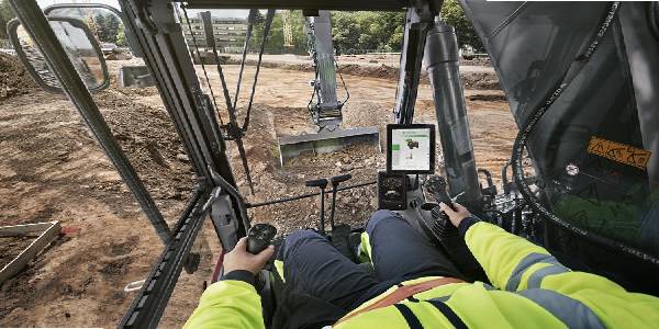 Updates to Volvo Dig Assist Make Grade Planning Faster, Easier