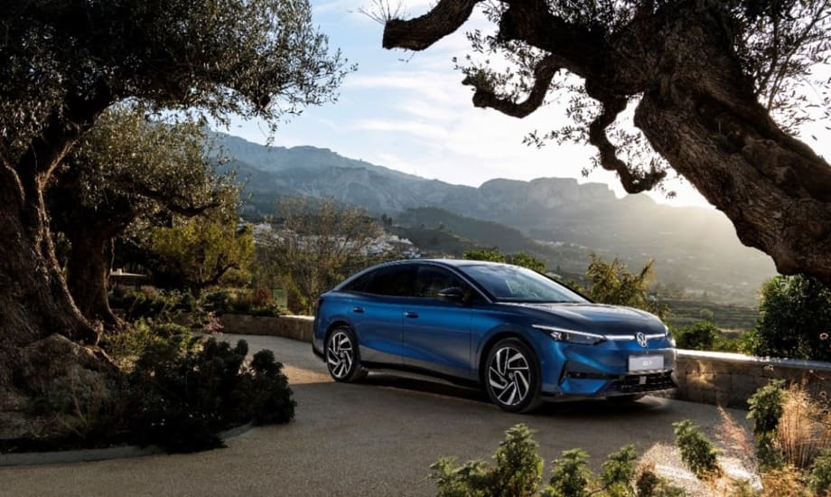 Volkswagen Announces the All-Electric ID.7 Sedan