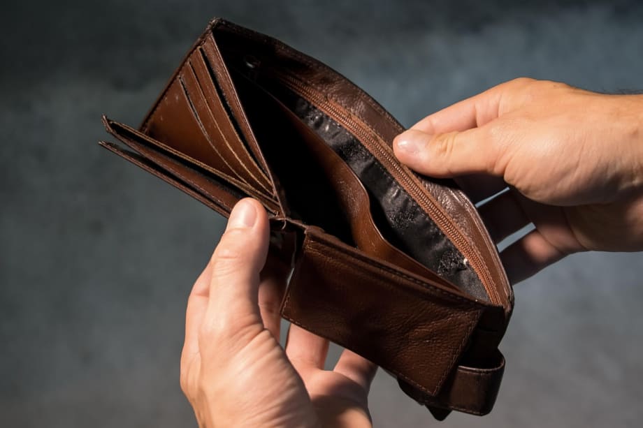 How to Avoid Living Paycheck to Paycheck