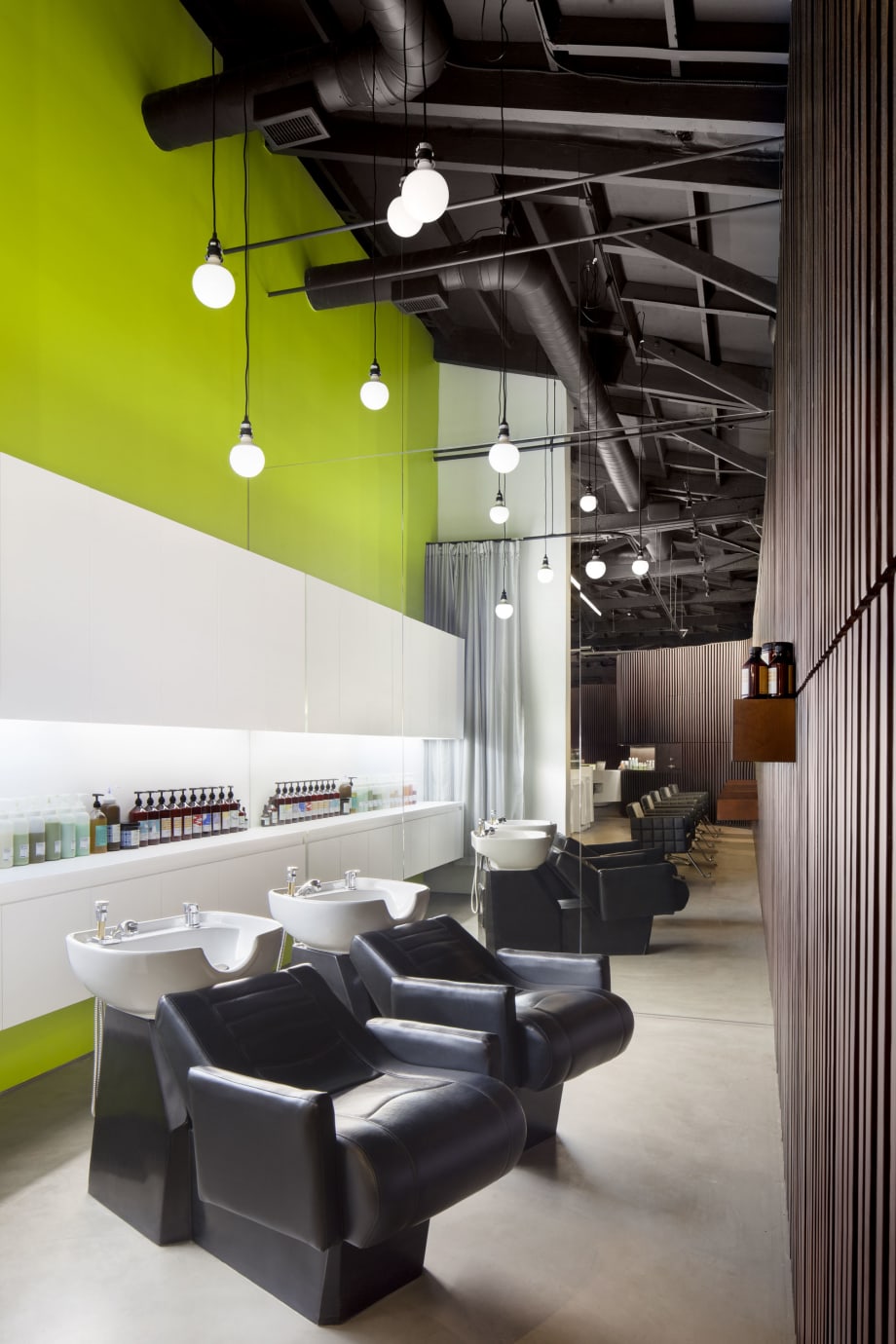 Salon Tour: The Well