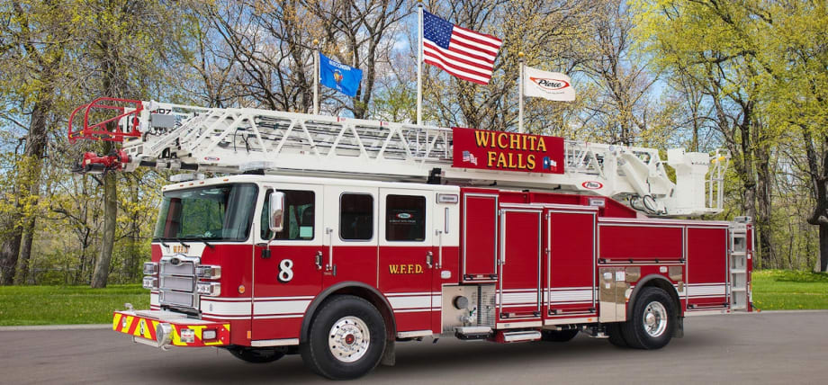 Texas FD Standardizes Fleet with 11 Apparatus Orders