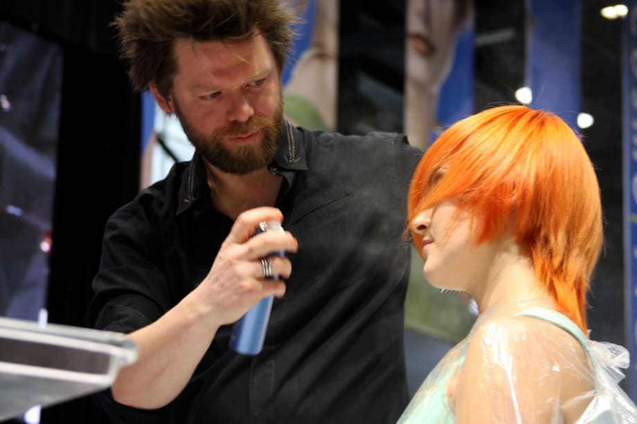 HOW-TO: Headliner William De Ridder's Short Cuts and Formal Beehive Styles at America's Beauty Show