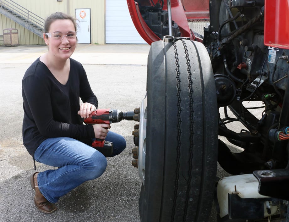 Program Aims to Introduce More Women to Diesel Technology Careers