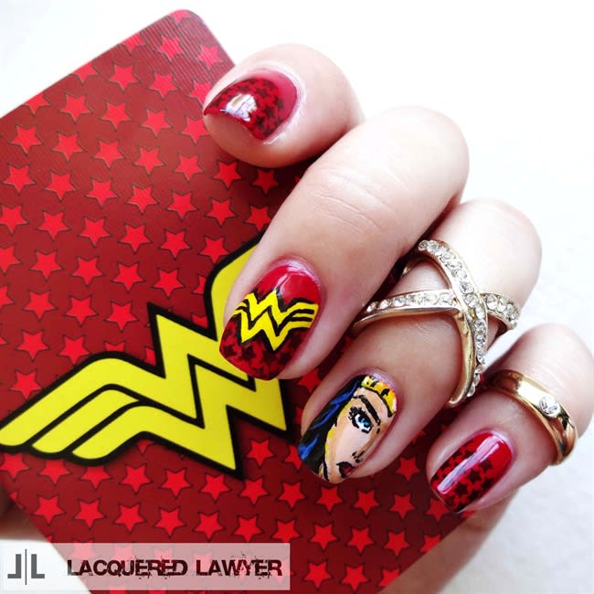 Wonder Woman Nail Art