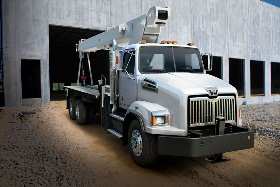 Daimler Trucks on Track for Best Year Since 2006