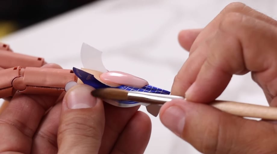 Young Nails Nail School: Never-Failing Acrylic Application Technique