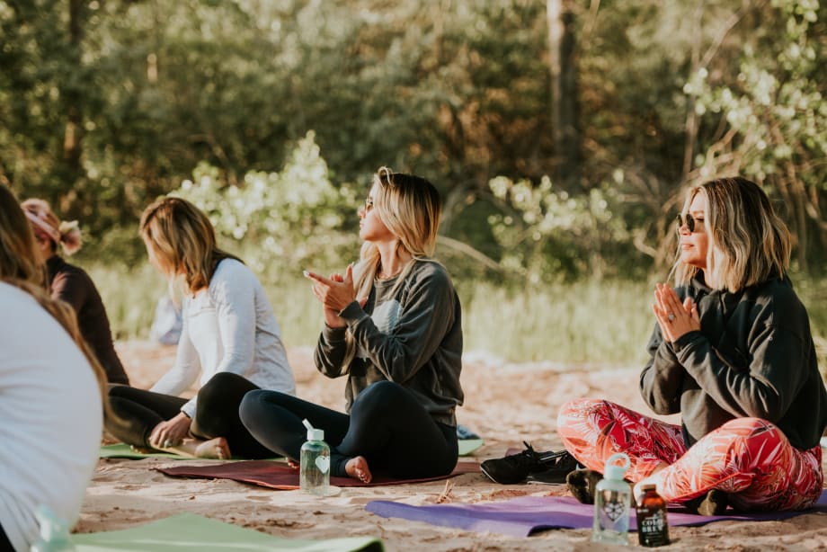 Chasing Happiness: How Wellness Inspires Elizabeth Faye's Hair Love Community