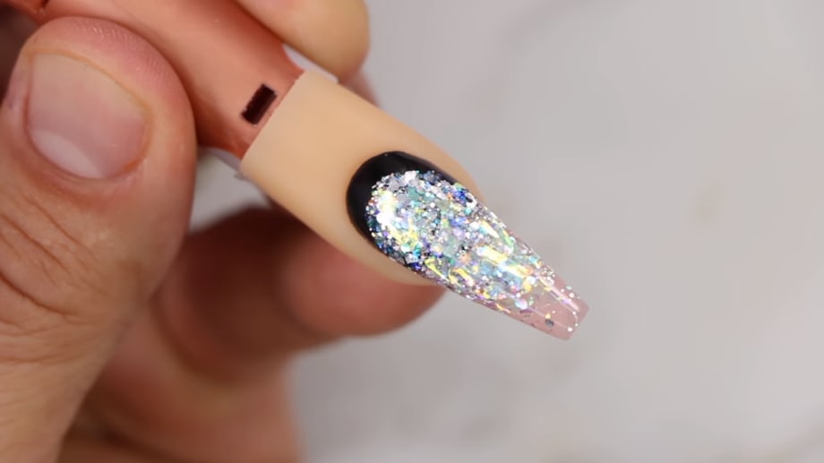 Young Nails VLog #31: Reverse Moon Glitter Ombre Nail