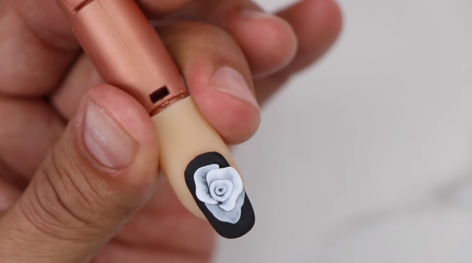 Young Nails Nail School: Creating 3-D Acrylic Flowers
