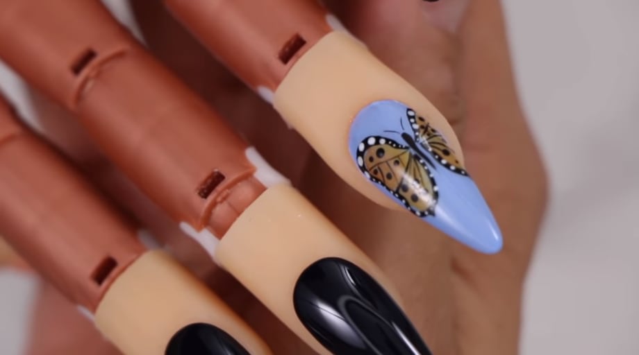 Young Nails Vlog #60: The Butterfly Nail Art Design