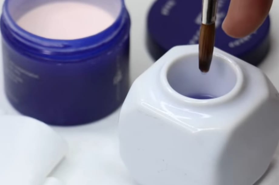 Young Nails Nail School: How to Pick Up Different Sized Acrylic Pearls