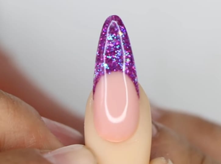 Young Nails Nail School: Razor Sharp Glitter Gel Smile Lines
