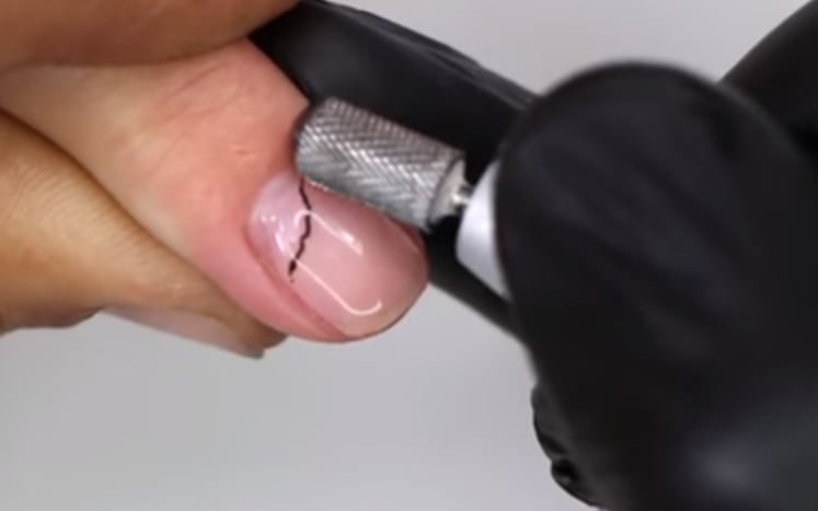 Young Nails Nail School: Removing Lifting Without Damaging the Natural Nail