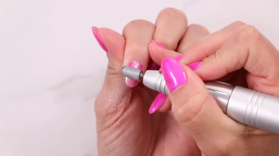 Young Nails Nail School: Safe Gel-Polish Removal With an E-file