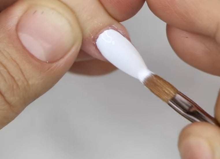Young Nails Nail School: Preventing Shrinkage, Pulling, and Puddling