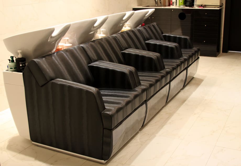 SALON TOUR: French- & Italian-Inspired Zazu Salon in Downtown Chicago
