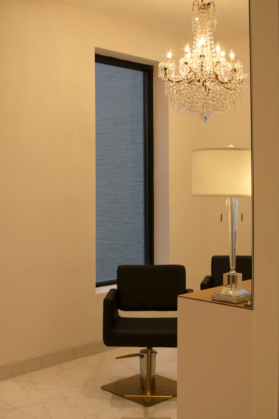 SALON TOUR: French- & Italian-Inspired Zazu Salon in Downtown Chicago
