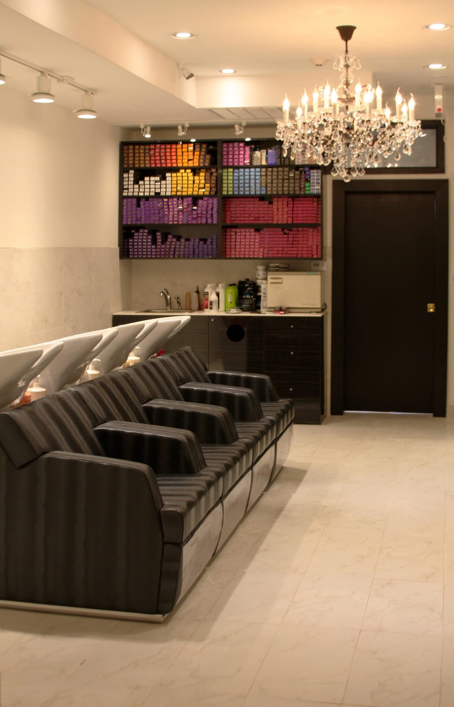 SALON TOUR: French- & Italian-Inspired Zazu Salon in Downtown Chicago
