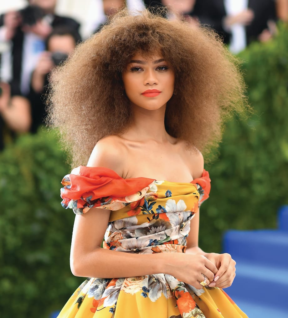 Natural, Voluminous Curls Make a Statement on 2017 Runways