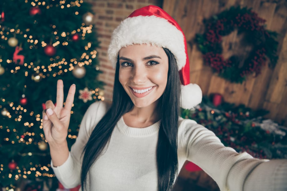 5 Ways to Connect with More Guests During the Holiday Season