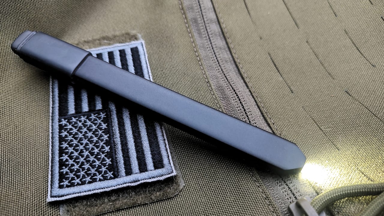 5.11 rechargeable flashlight uc3.400 p3 5.11's Light for Life UC3.400 Flashlight Now Available