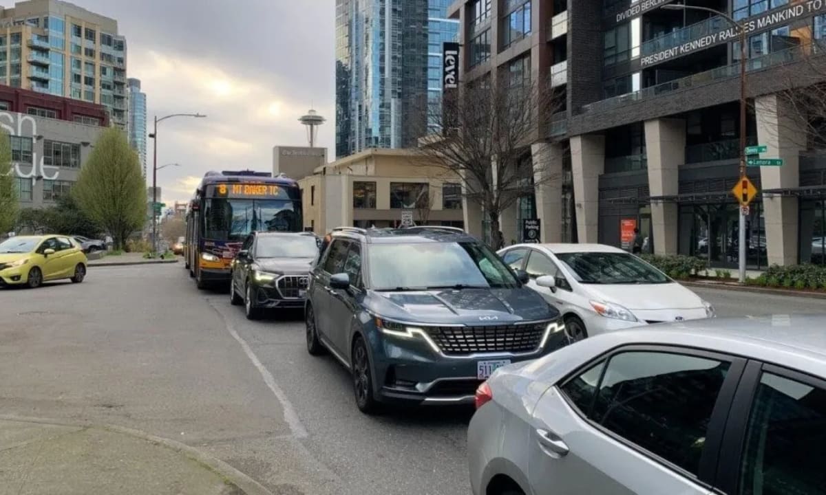 Seattle Speeds up Service on Denny Way