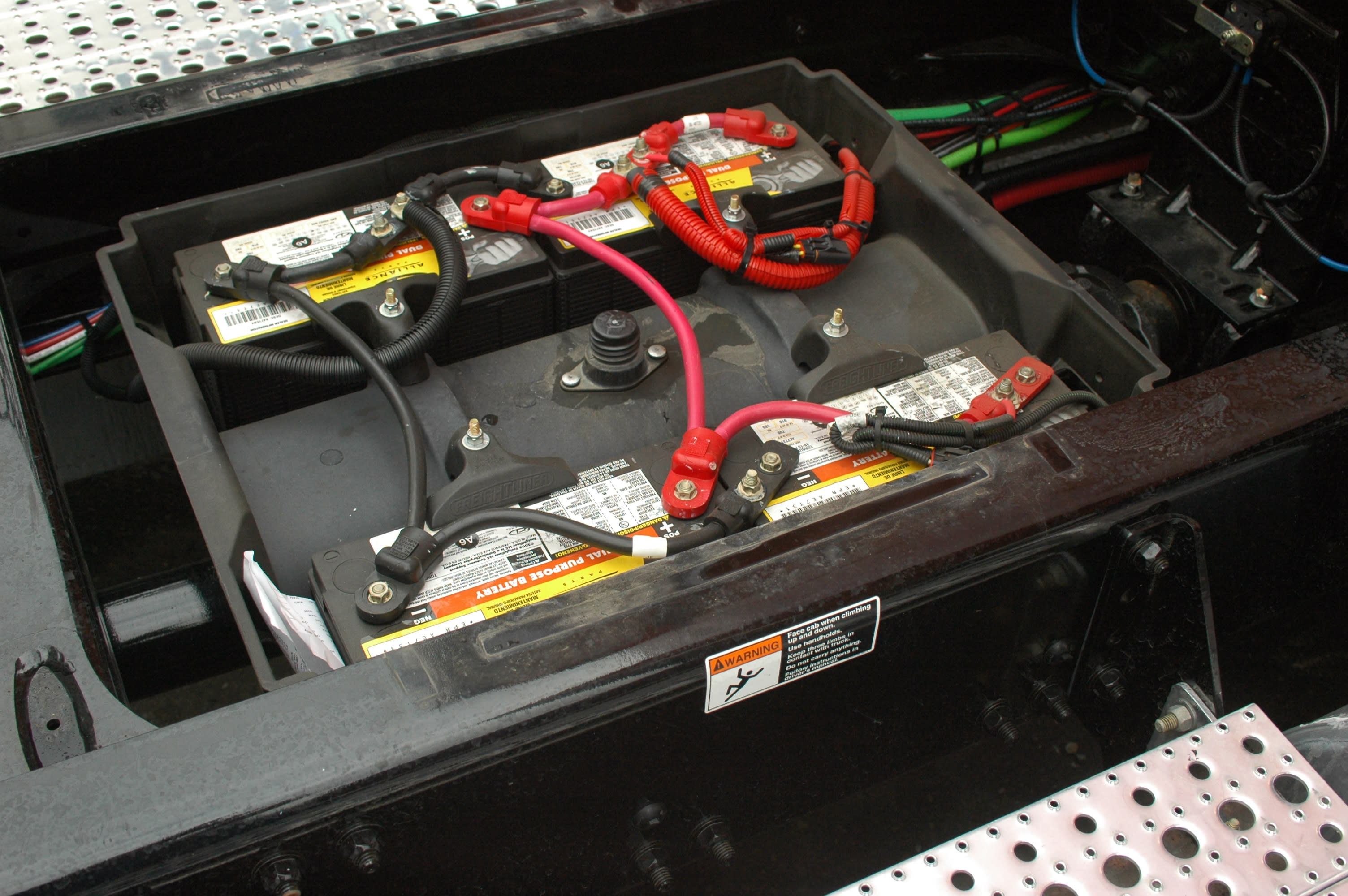 3 Tips to Keep Your Truck Battery Running in Summer Heat | Heavy Duty ...