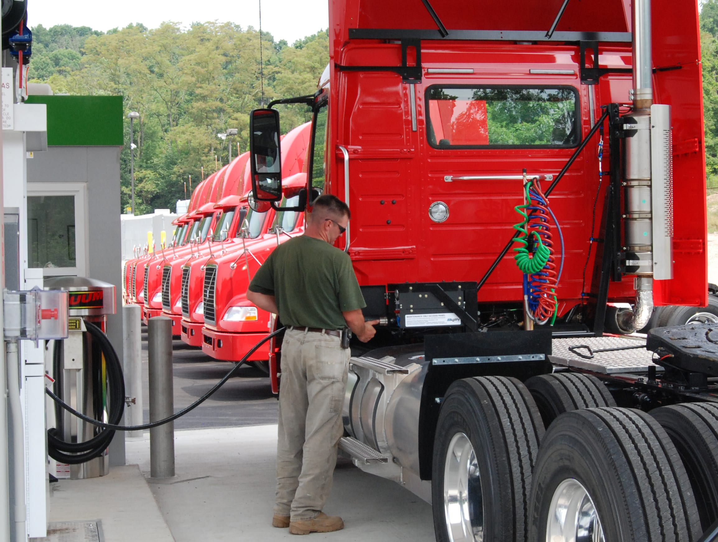 HDT Looking for Greenest Fleets | Heavy Duty Trucking