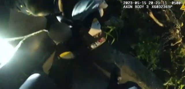 TX Officers Rescue Kidnapped Baby Taken in Stolen Car | Police Magazine