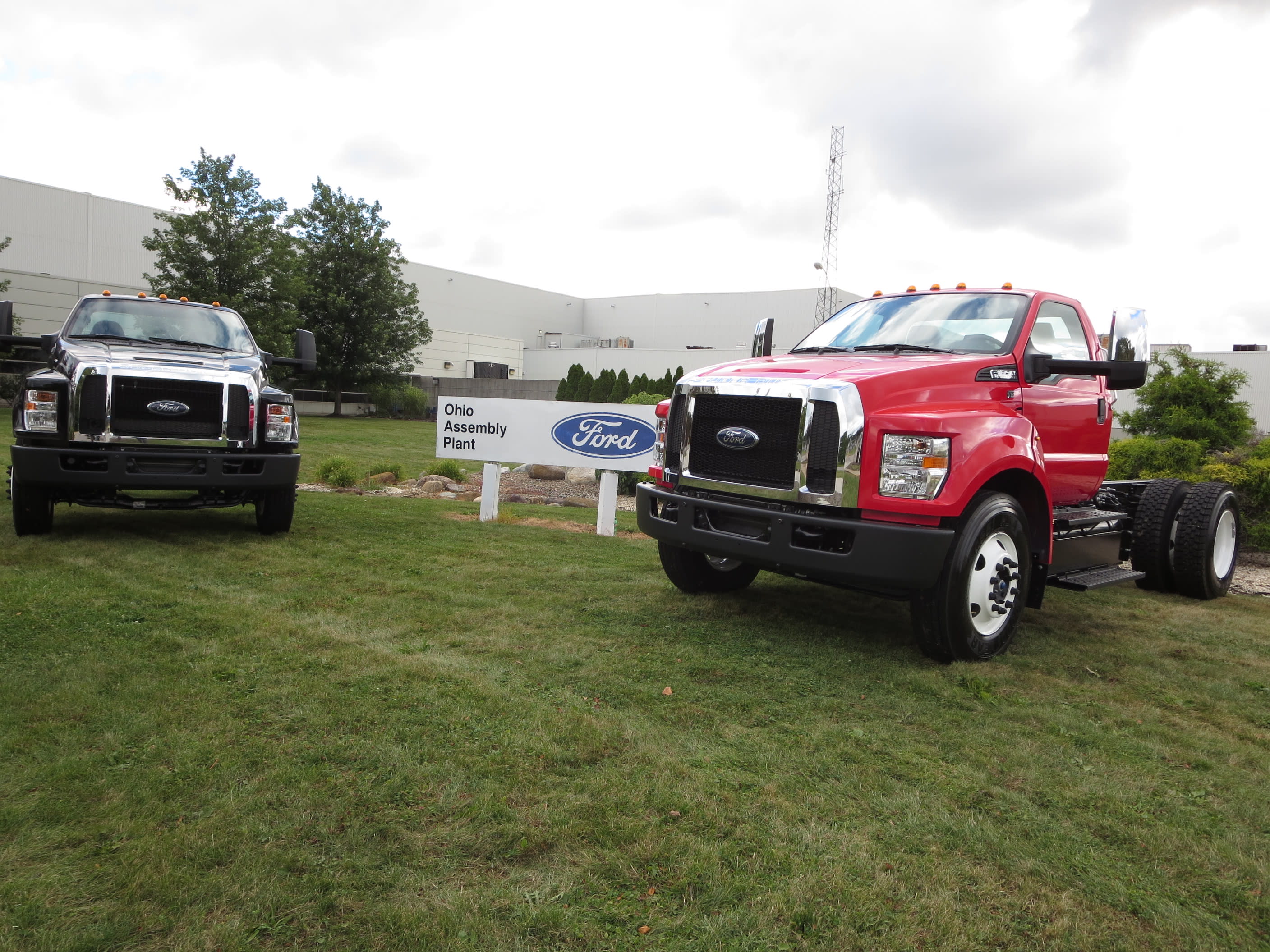 Symbolic First 2016 F-650/750 Shown at Ohio Plant | Heavy Duty Trucking