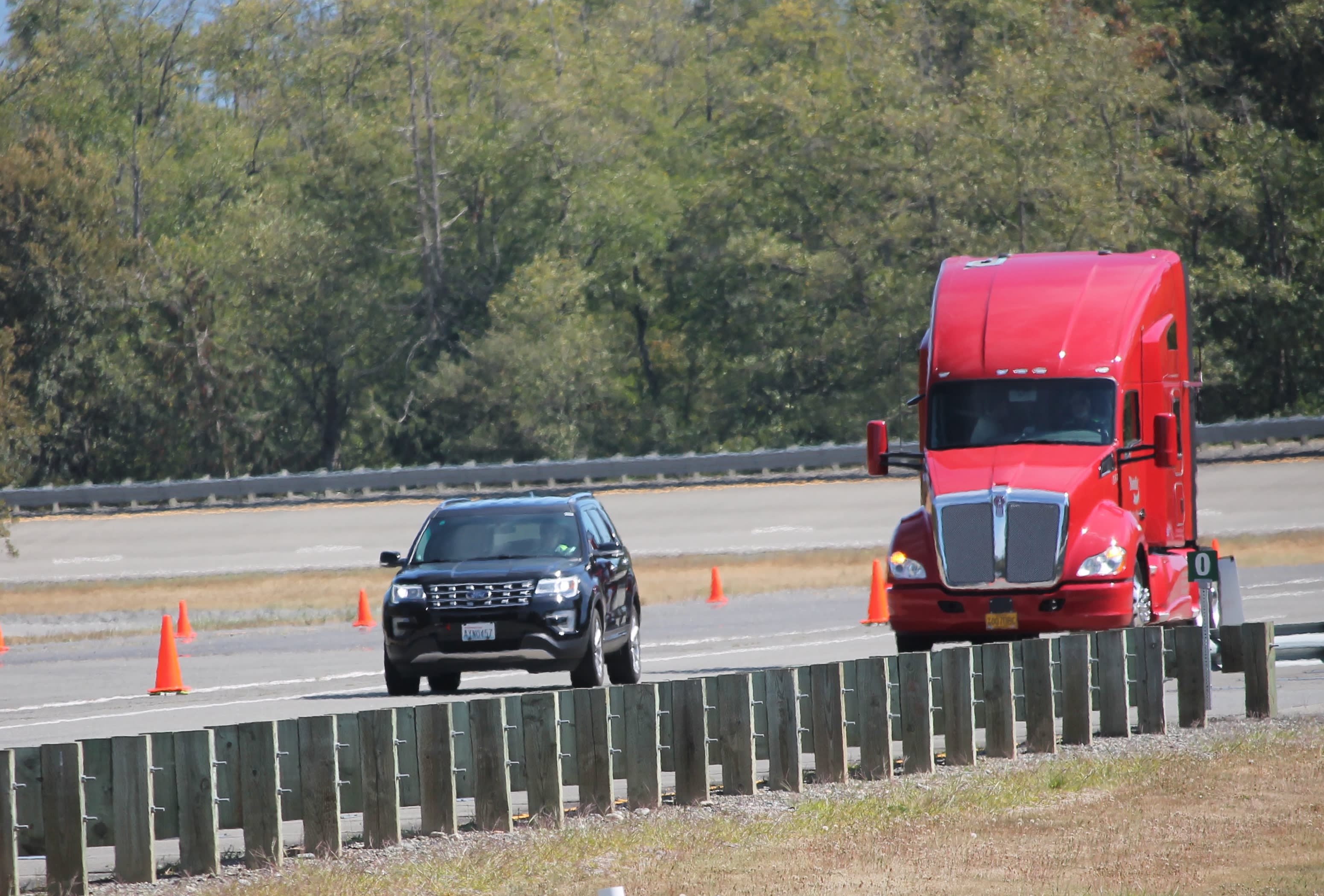 Bendix Highlights Newest Advanced Safety System | Heavy Duty Trucking