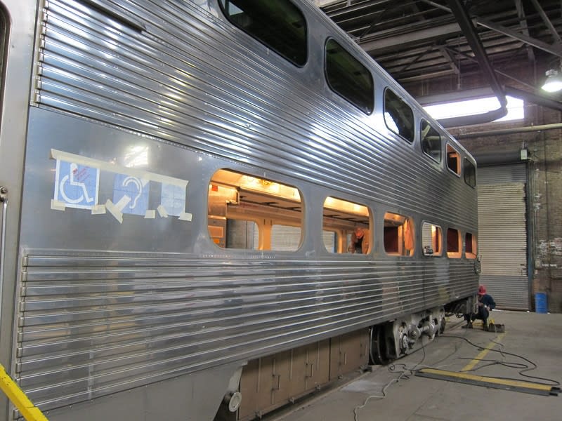 Windowless Metro Train Metra awards contract to 'modernize' railcar fleet | Metro