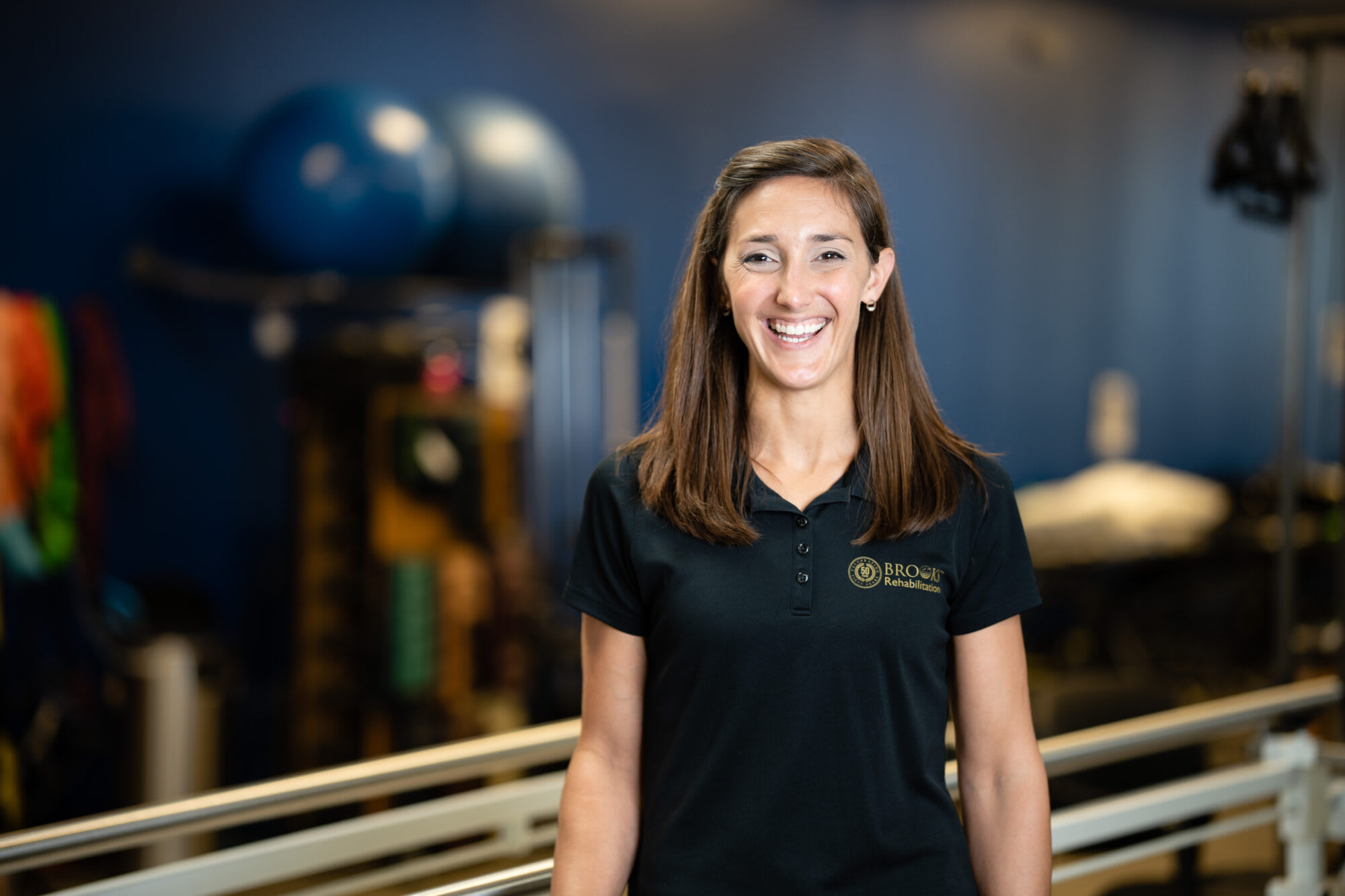 Physical Therapist Shares Best Posture Tips for Hairdressers and Nail Technicians to Prevent Neck, Back and Shoulder Pain