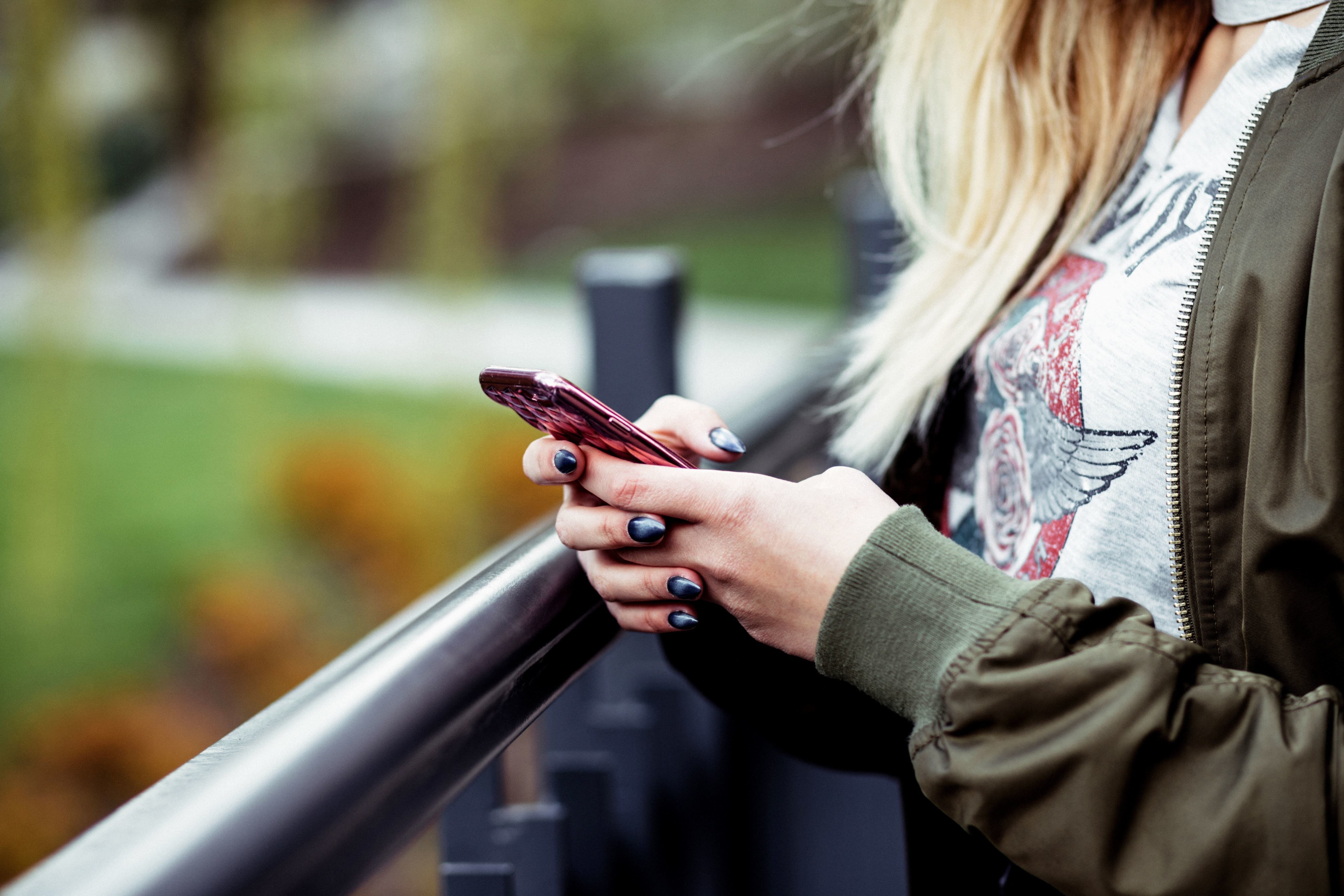 Wmata Using Phone WMATA upgrading fare tech to be mobile ready by 2019 | Metro