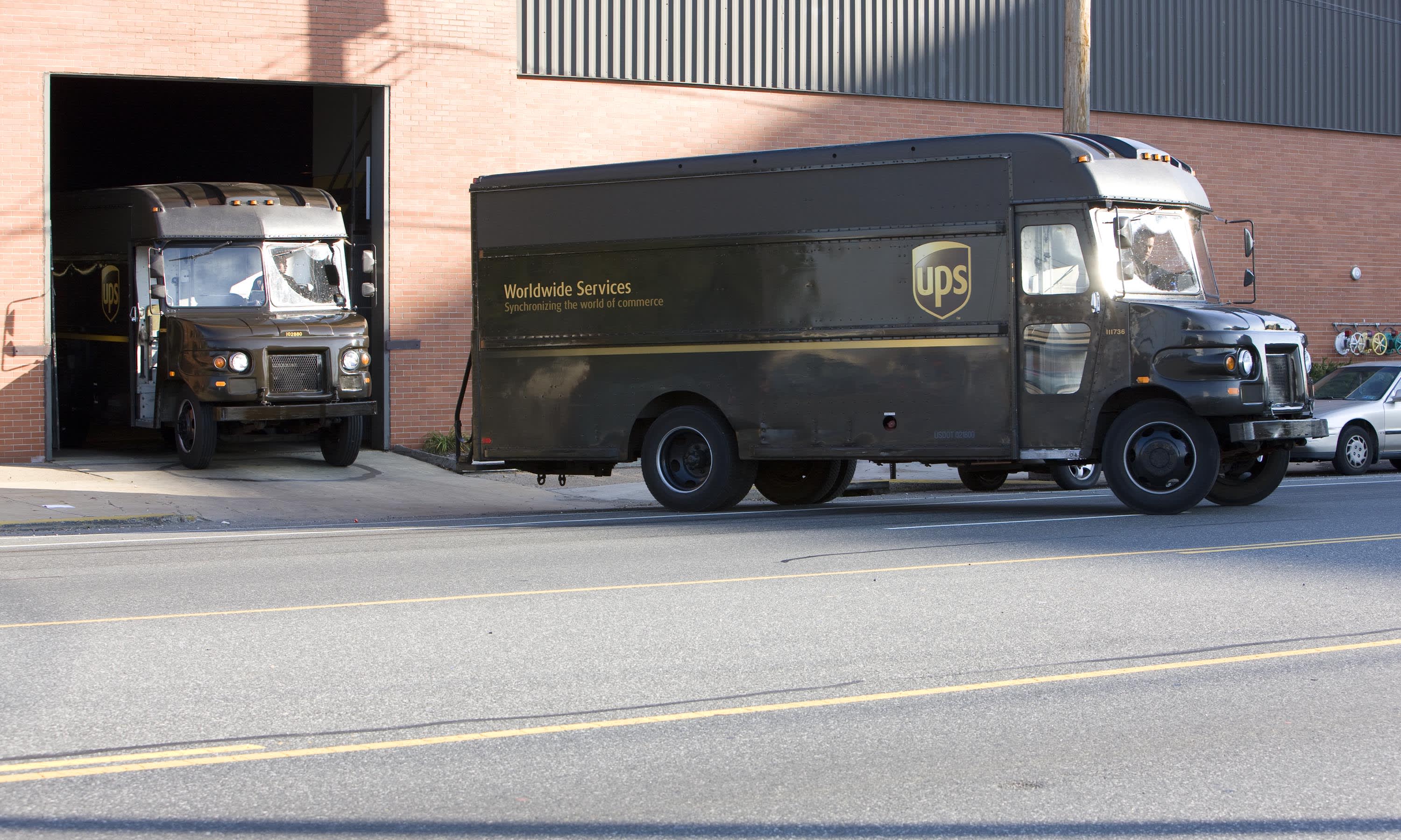 Ups Rkn Loading UPS Rolls Out RNG in Two States | Automotive Fleet